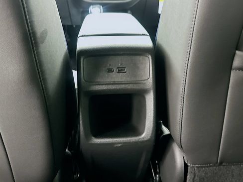 Certified 2025 Buick Envista Sport Touring w/ Convenience I Package FWD image 24