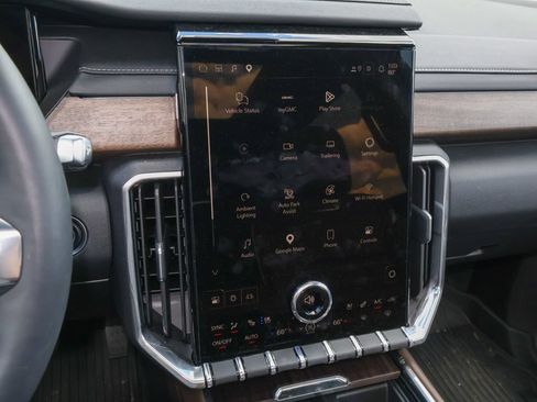 New 2026 GMC Acadia Denali Ultimate w/ LPO, Floor Liner Package FWD image 17