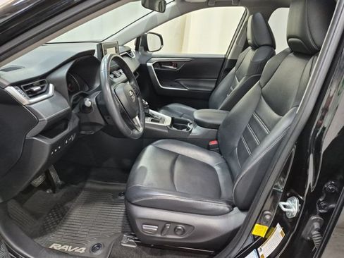 Used 2020 Toyota RAV4 XLE Premium AWD/4WD image 12