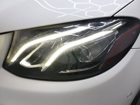 Used 2017 Mercedes-Benz E 400 4MATIC Wagon image 26