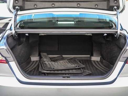 Used 2026 Toyota Camry SE image 25