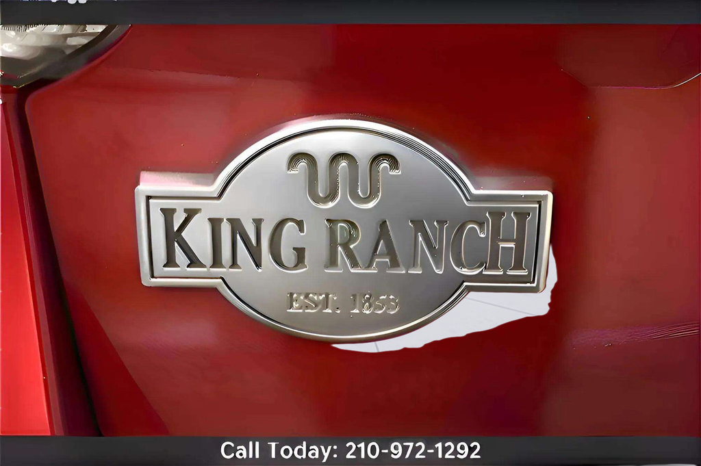 Used 2023 Ford Explorer King Ranch w/ Technology Package RWD image 36