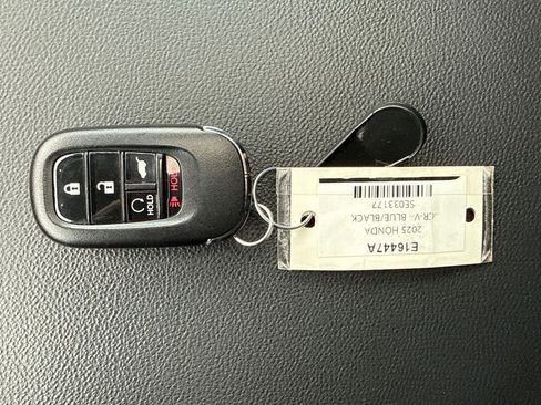 Used 2025 Honda CR-V Sport image 4