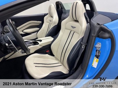 Used 2021 Aston Martin V8 Vantage Roadster RWD image 21
