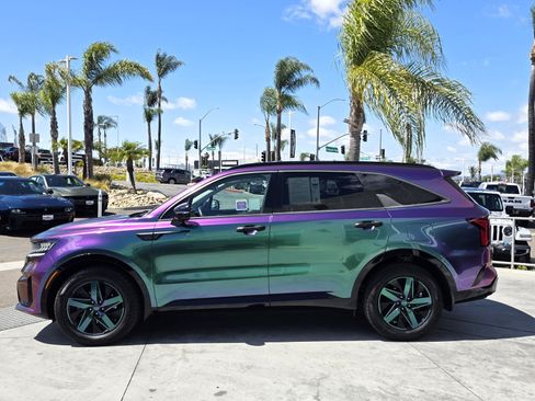 Used 2022 Kia Sorento EX w/ Panoramic Sunroof Package FWD image 2