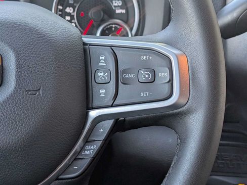 Used 2025 RAM 2500 Big Horn AWD/4WD image 17