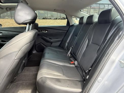 Used 2025 Honda Accord Touring image 4