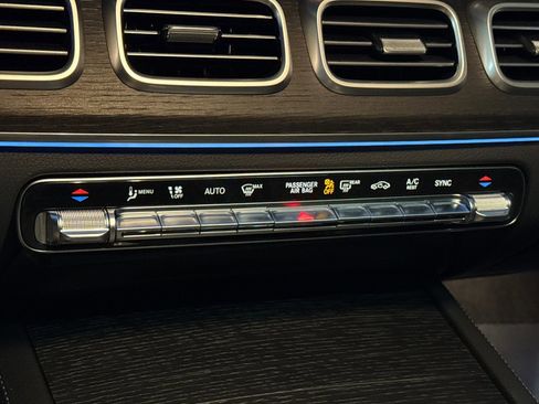 New 2026 Mercedes-Benz GLS 580 4MATIC image 23