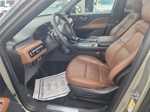 Used 2023 Lincoln Aviator Reserve w/ Equipment Group 201A image 13