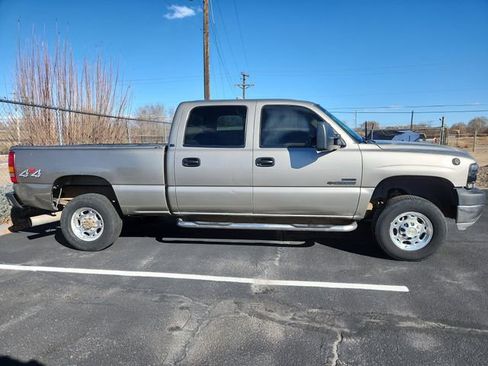 Used 2002 Chevrolet Silverado 2500 LS w/ Electrical Convenience Pkg image 2