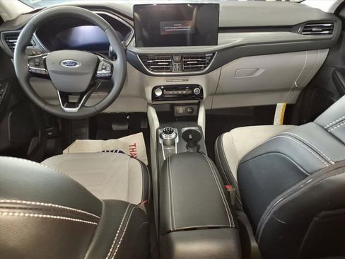 New 2024 Ford Escape SE w/ PHEV Premium Package image 11