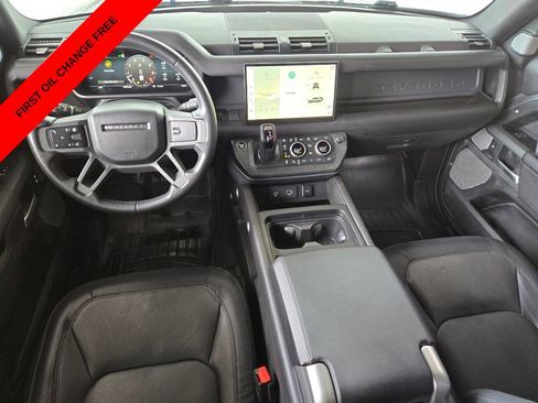 Used 2024 Land Rover Defender 130 X-Dynamic SE image 13