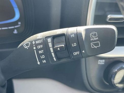 Certified 2023 Hyundai Venue SEL w/ Cargo Package FWD image 22