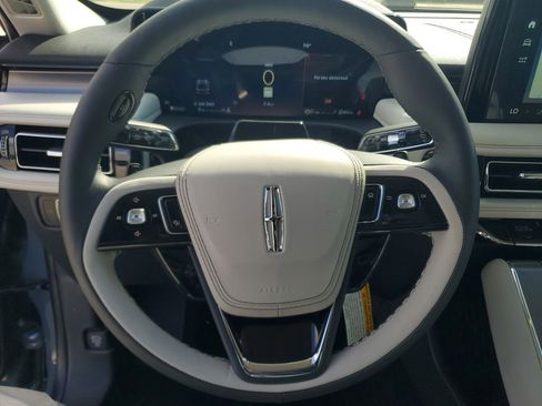 New 2025 Lincoln Aviator 2WD w/ Jet Appearance Package image 24