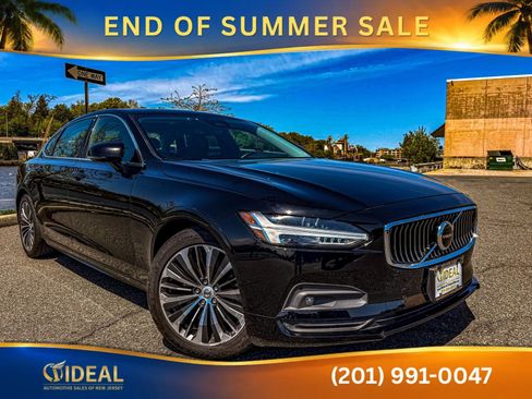 Used 2022 Volvo S90 B6 Momentum AWD/4WD image 1