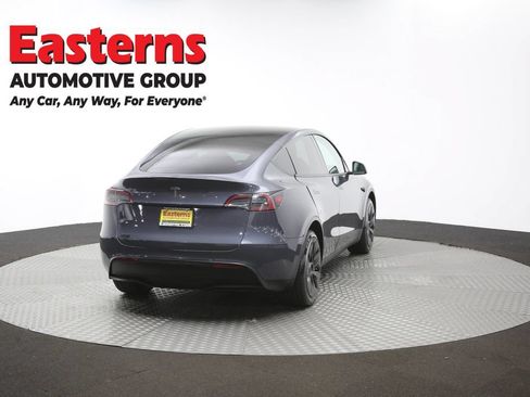 Used 2023 Tesla Model Y Long Range AWD/4WD image 32