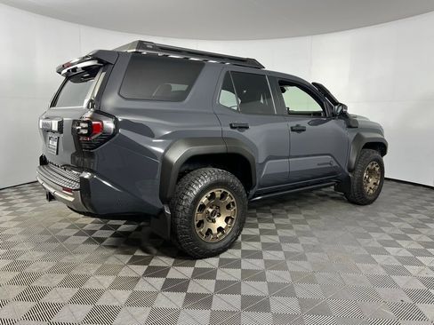 Used 2025 Toyota 4Runner Trailhunter image 7