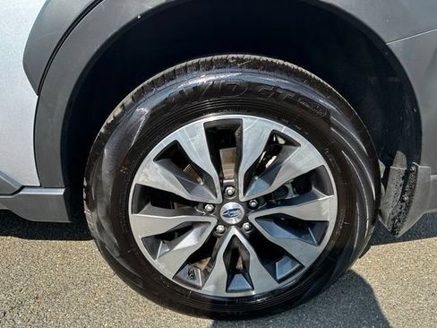 Used 2025 Subaru Outback Limited AWD/4WD image 32