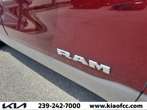 Used 2022 RAM 1500 Laramie AWD/4WD image 8