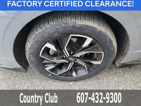 Certified 2025 Hyundai Sonata SEL AWD/4WD image 31
