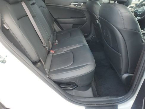 Used 2025 Kia Sportage EX AWD/4WD image 14