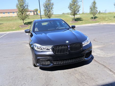 Used 2019 BMW 750i xDrive w/ Executive Package AWD/4WD image 4