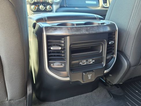 Used 2020 RAM 1500 Big Horn AWD/4WD image 32
