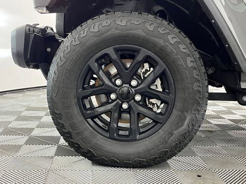 Used 2022 Jeep Gladiator Sport image 20