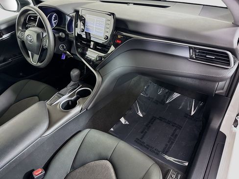 Used 2023 Toyota Camry LE image 29