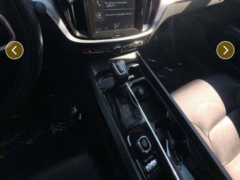 Used 2020 Volvo S60 T5 Momentum w/ Protection Package Premier FWD image 9