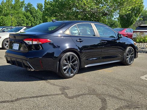 Used 2023 Toyota Corolla SE w/ SE Premium Package FWD image 6