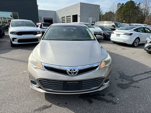 Used 2014 Toyota Avalon XLE image 3