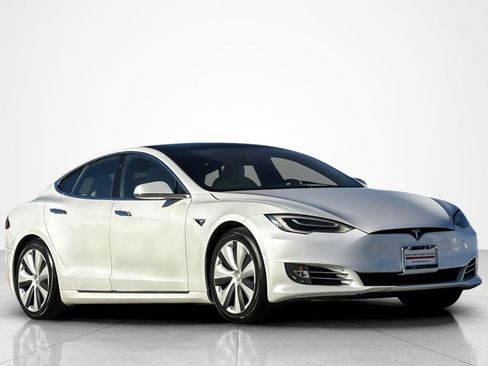 Used 2020 Tesla Model S Long Range image 7