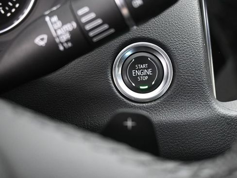 Used 2019 Cadillac XT4 Premium Luxury AWD/4WD image 39