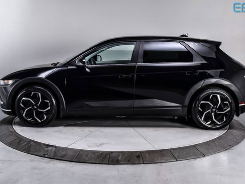 Used 2023 Hyundai Ioniq 5 SE image 3