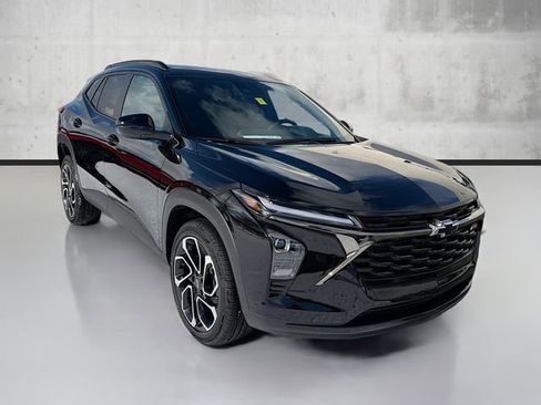 New 2026 Chevrolet Trax RS w/ Driver Confidence Package image 3