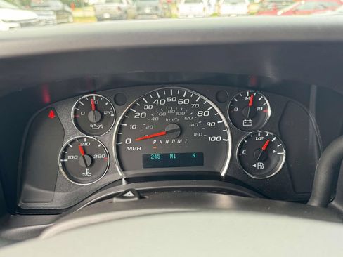 Used 2025 Chevrolet Express 2500 Extended w/ Driver Convenience Package RWD image 27