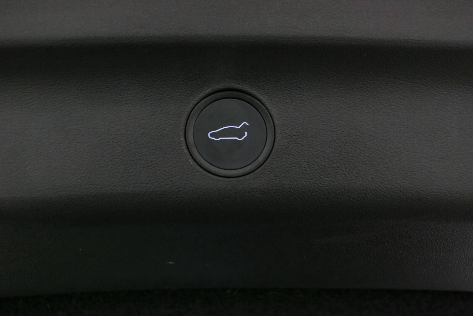 Used 2021 Tesla Model Y Performance AWD/4WD image 12