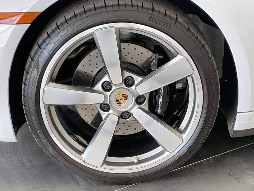 Certified 2024 Porsche 911 Carrera 4S AWD/4WD image 11