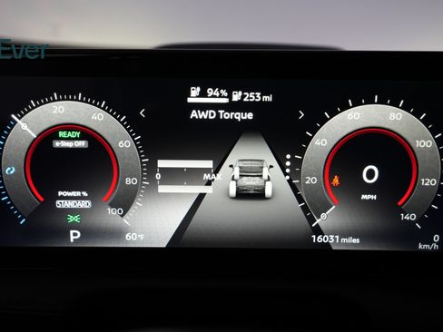 Used 2024 Nissan Ariya AWD image 7