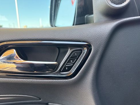 Used 2024 Dodge Durango GT image 11