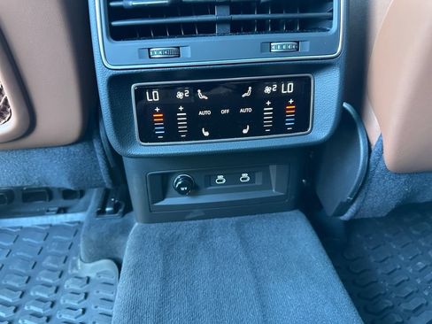 Certified 2025 Audi Q8 Premium Plus AWD/4WD image 29
