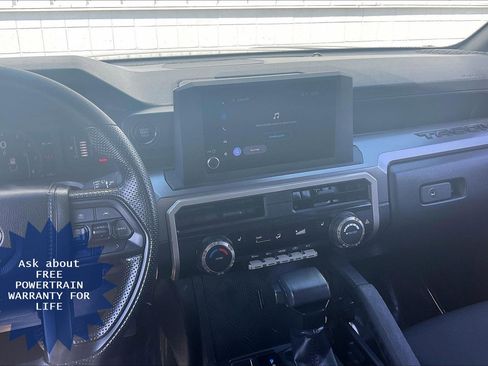 Used 2025 Toyota Tacoma SR5 AWD/4WD image 7