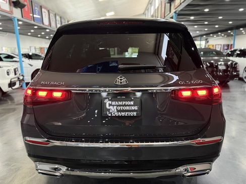 Used 2026 Mercedes-Benz Maybach GLS 600 4MATIC image 6