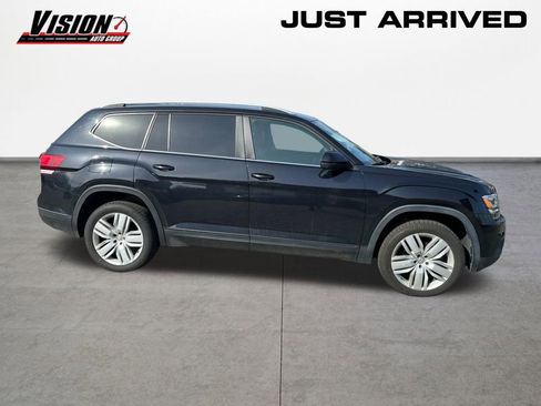 Used 2019 Volkswagen Atlas SE w/ Panoramic Sunroof Package image 4