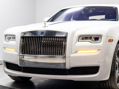 Used 2016 Rolls-Royce Ghost image 96