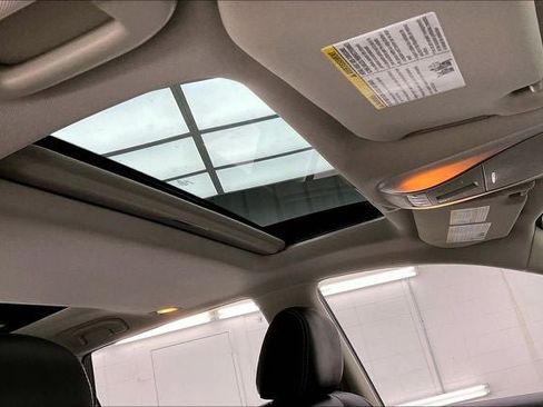 Used 2017 INFINITI QX60 Luxe w/ Deluxe Technology Package image 14