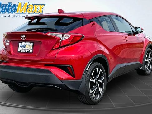 Used 2021 Toyota C-HR XLE FWD image 9
