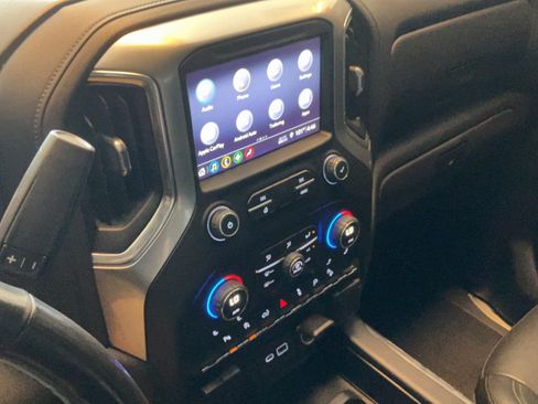 Used 2019 Chevrolet Silverado 1500 LT Trail Boss AWD/4WD image 15