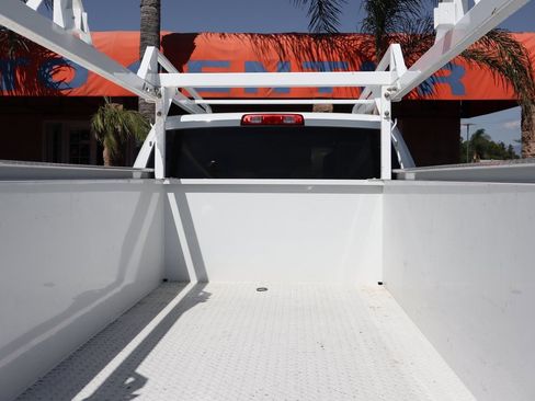 Used 2024 RAM 2500 Tradesman w/ Chrome Appearance Group image 8